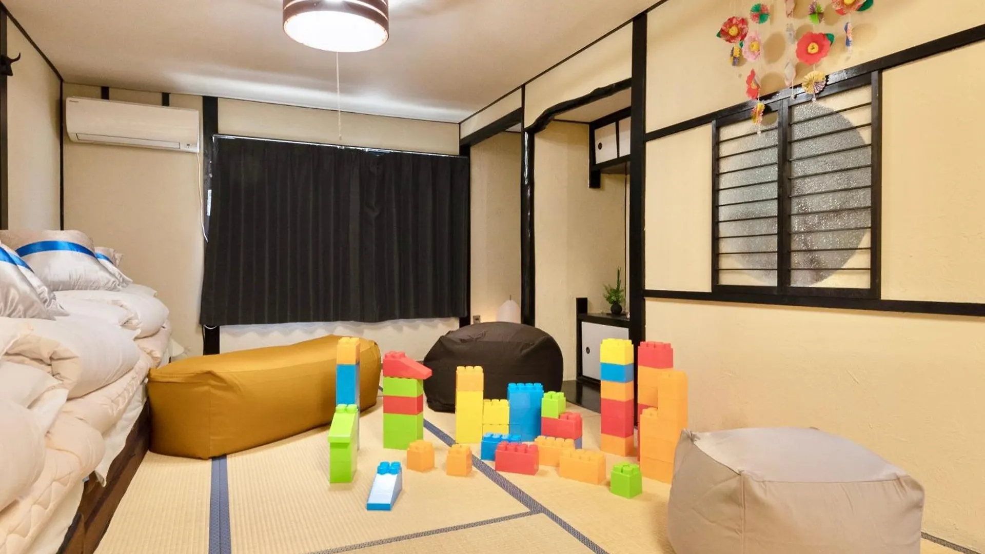 Daire Kizuna 絆 - 5 Bedding In 2 Tatami Rooms, Max 11, 1 And A Half Bath Rooms, 30Min To Usj, Kaiyukan Aquarium & Namba, 12Min To Kyocera Dome, , Japanese Style Private House Rental Osaka Japonya