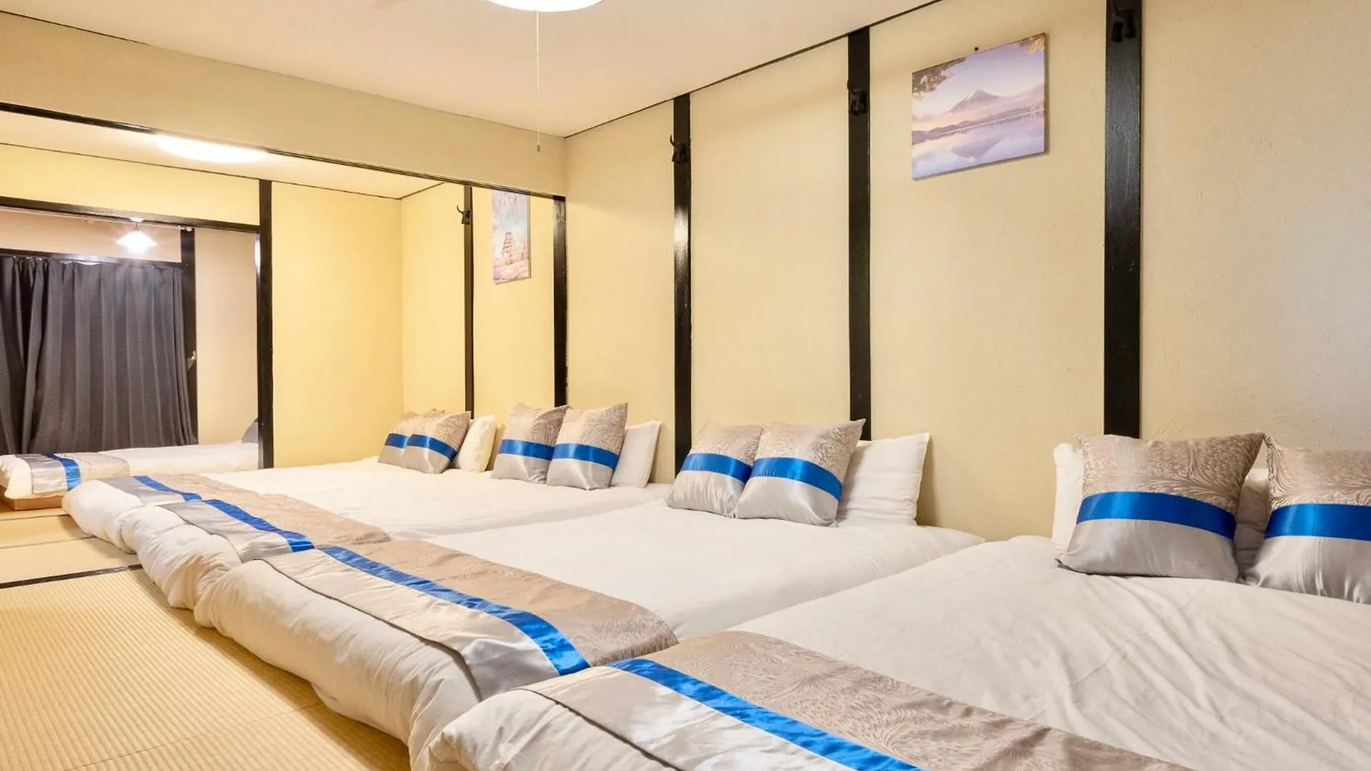 Apartmán Kizuna 絆 - 5 Bedding In 2 Tatami Rooms, Max 11, 1 And A Half Bath Rooms, 30Min To Usj, Kaiyukan Aquarium & Namba, 12Min To Kyocera Dome, , Japanese Style Private House Rental Ósaka