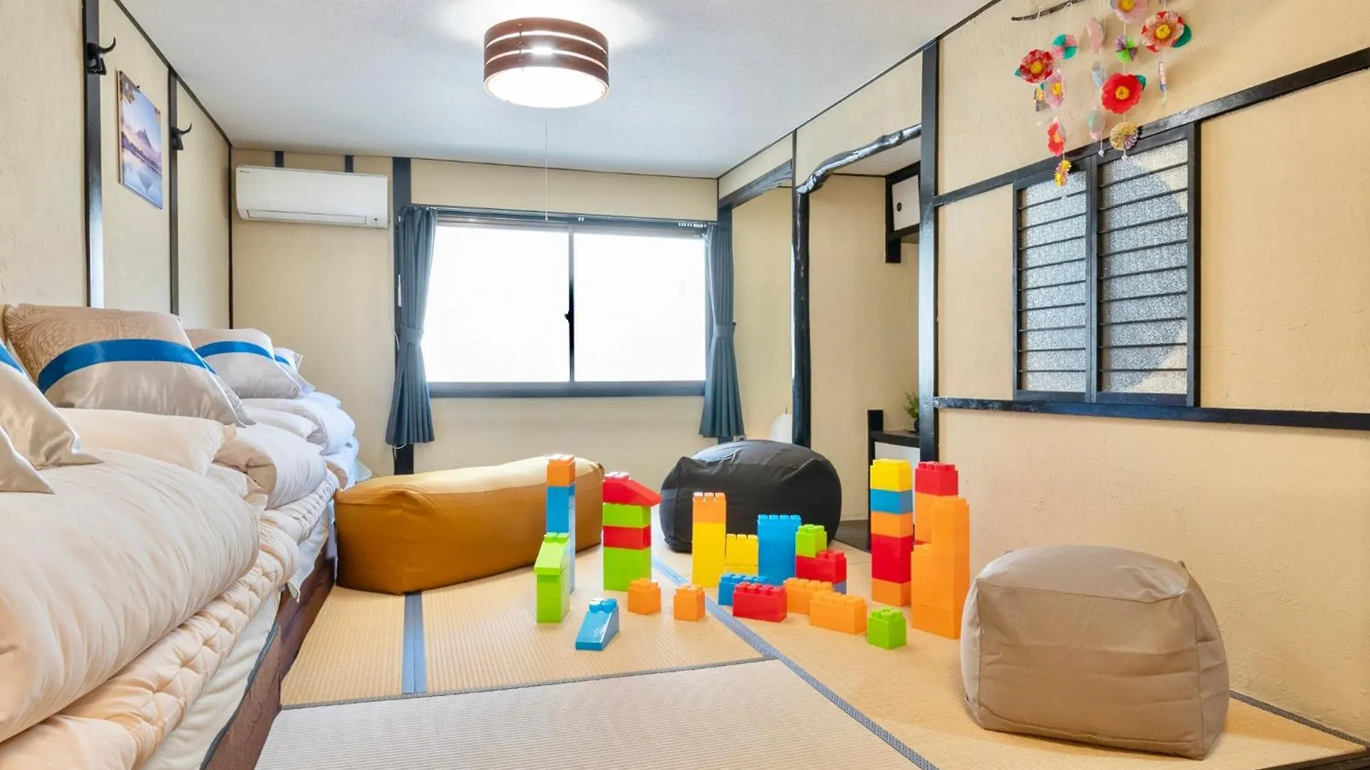 Kizuna 絆 - 5 Bedding In 2 Tatami Rooms, Max 11, 1 And A Half Bath Rooms, 30Min To Usj, Kaiyukan Aquarium & Namba, 12Min To Kyocera Dome, , Japanese Style Private House Rental Ósaka 0*,